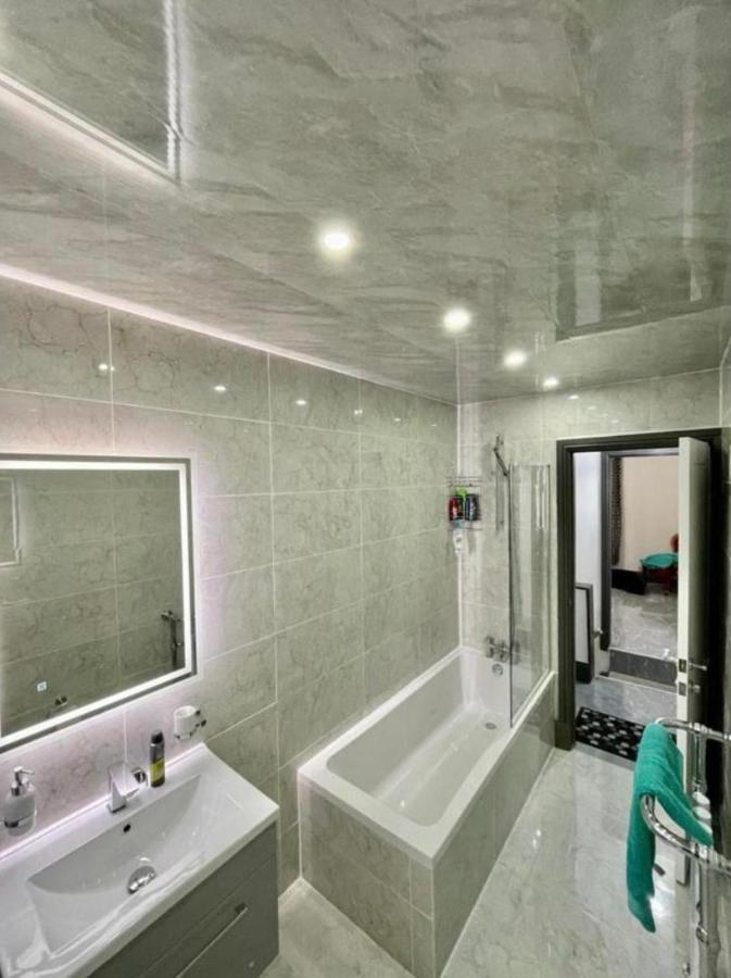 Entire 5 Star Luxury Whalley House Wifi Tv Luxury 伯恩利 外观 照片